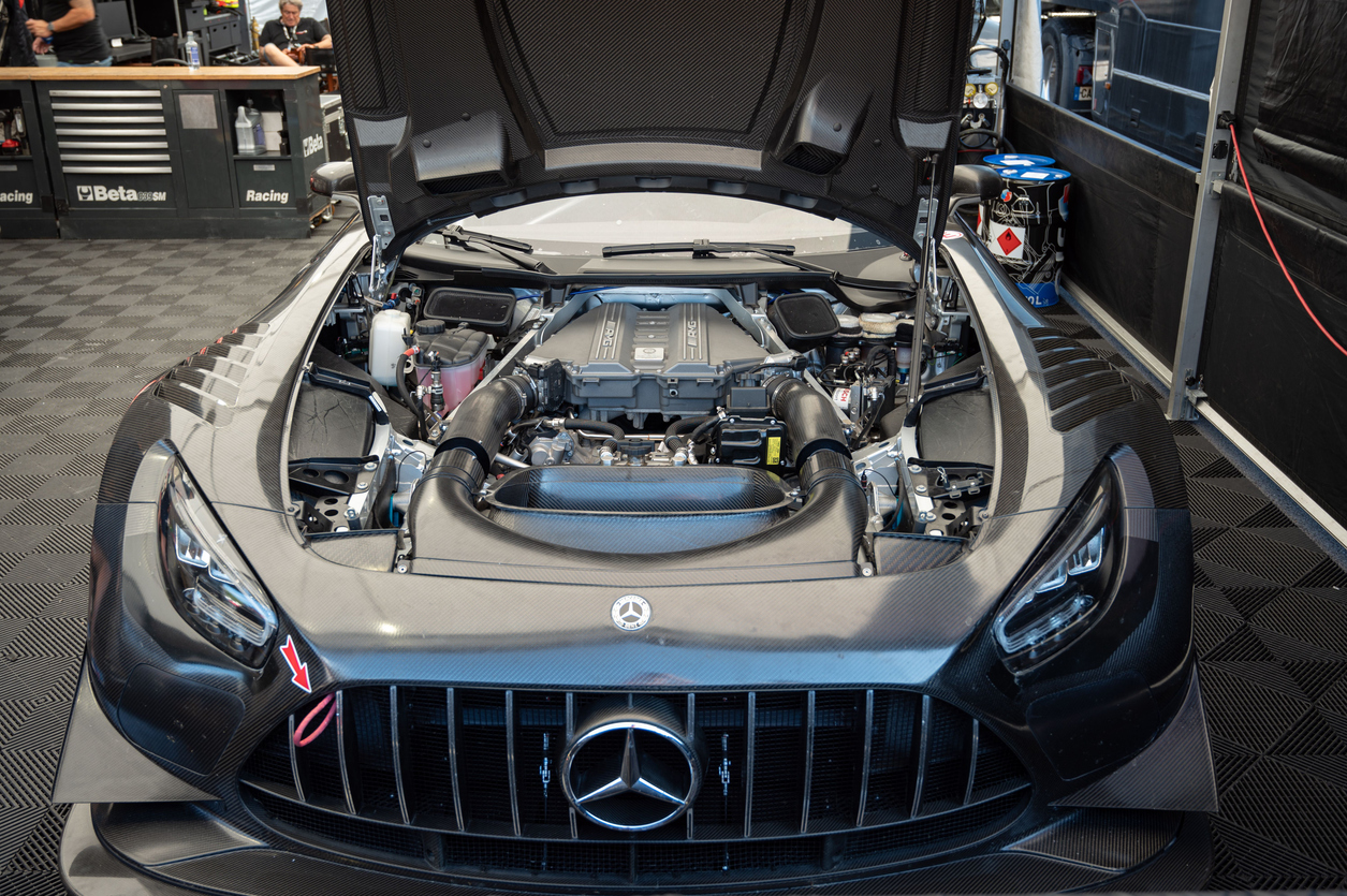 A Mercedes Maintenance Mechanic is Essential for ABC Suspension Repairs