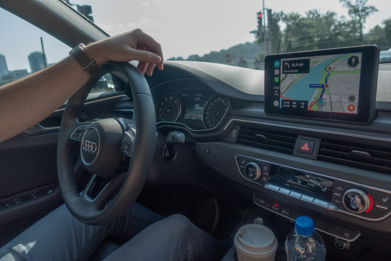 How an Audi Maintenance Mechanic Prevents Engine Damage from Carbon Build-Up